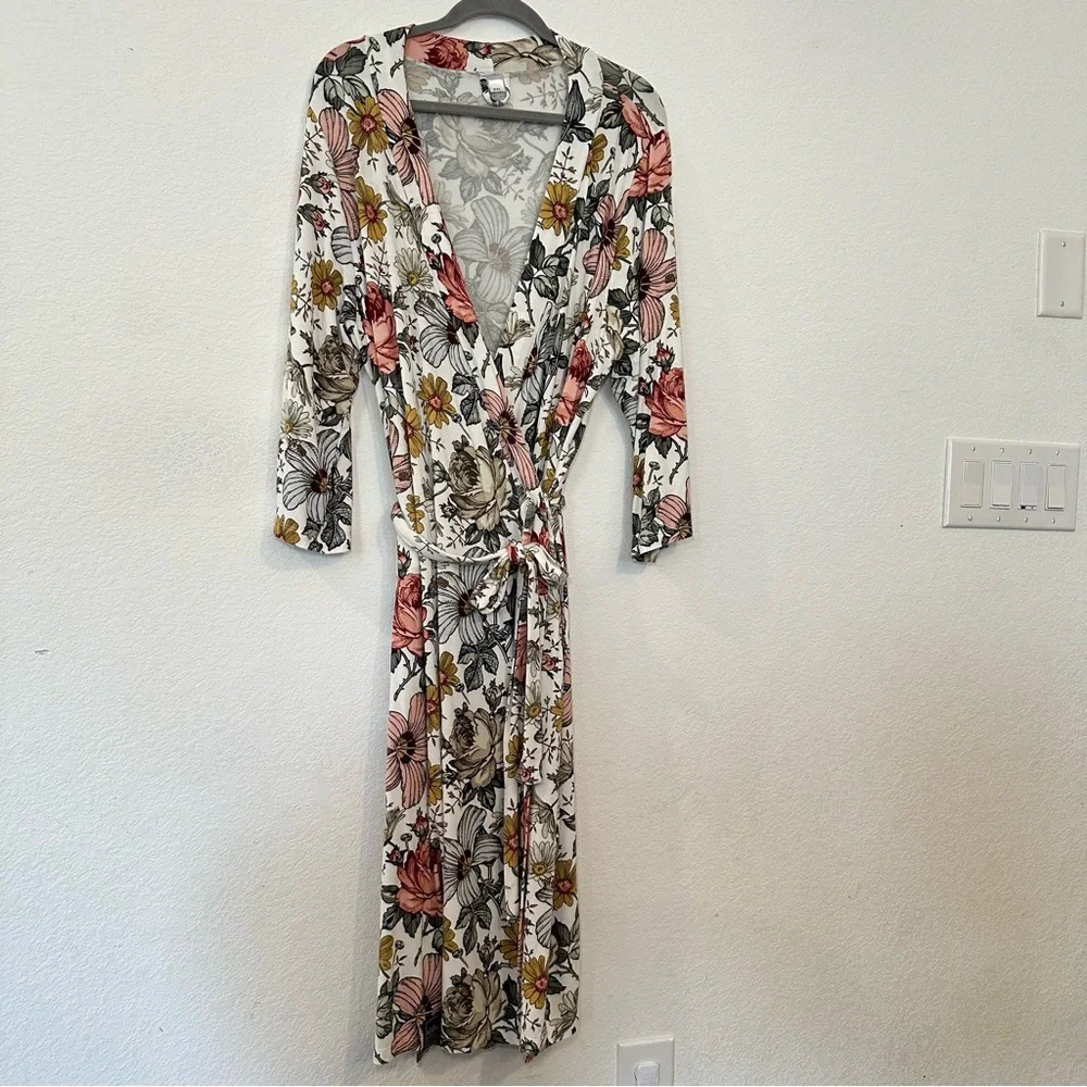 Hattie Milkmaid Goods Robe XXL Maternity Postpartum Newborn Floral Stretchy EUC - Picture 9 of 14
